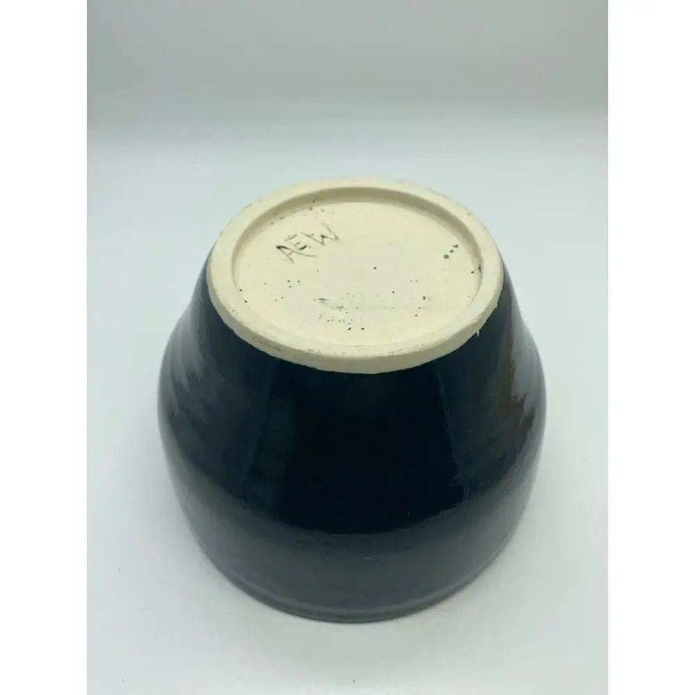 Studio‎ pottery Handmade Small black bowl signed